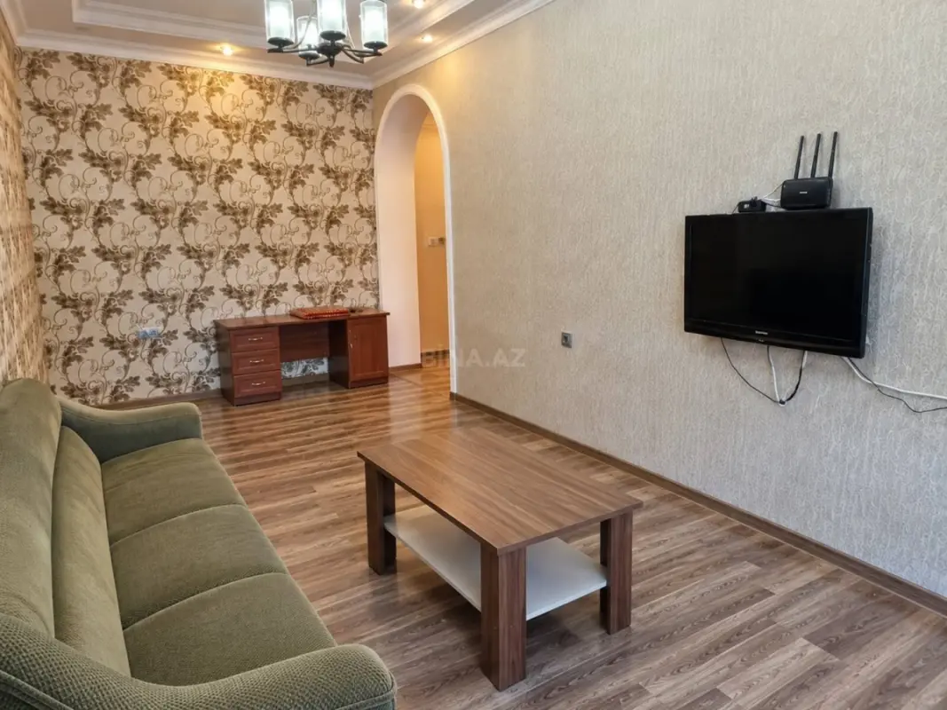 Kirayə verilir 2 otaqlı mənzil 80 m²