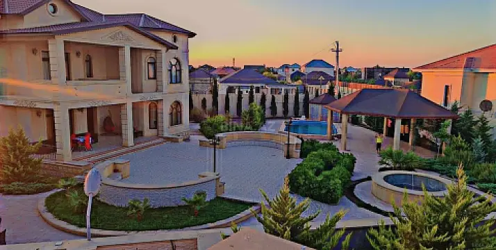 Kirayə verilir 7 otaqlı həyət evi 660 m² — Bakı, Xəzər 7 otaq 660.00 m²