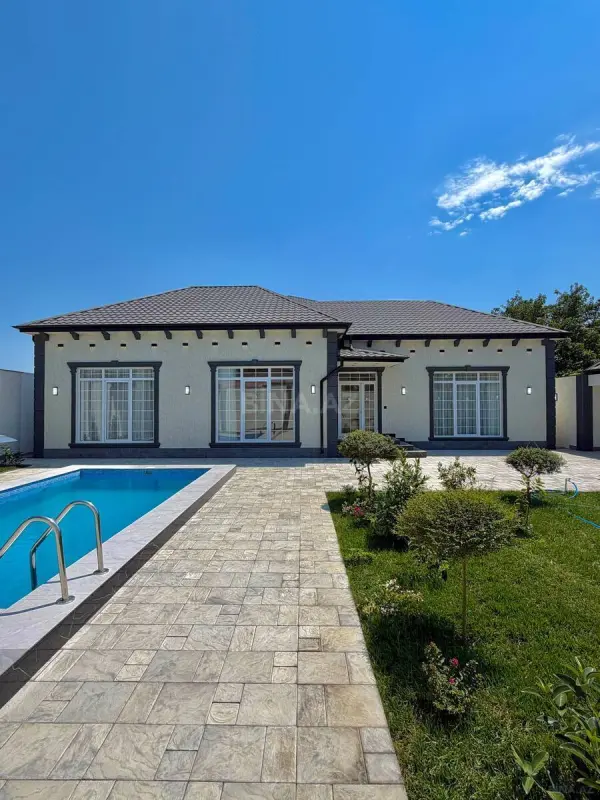 Satılır 5 otaqlı həyət evi 180 m²