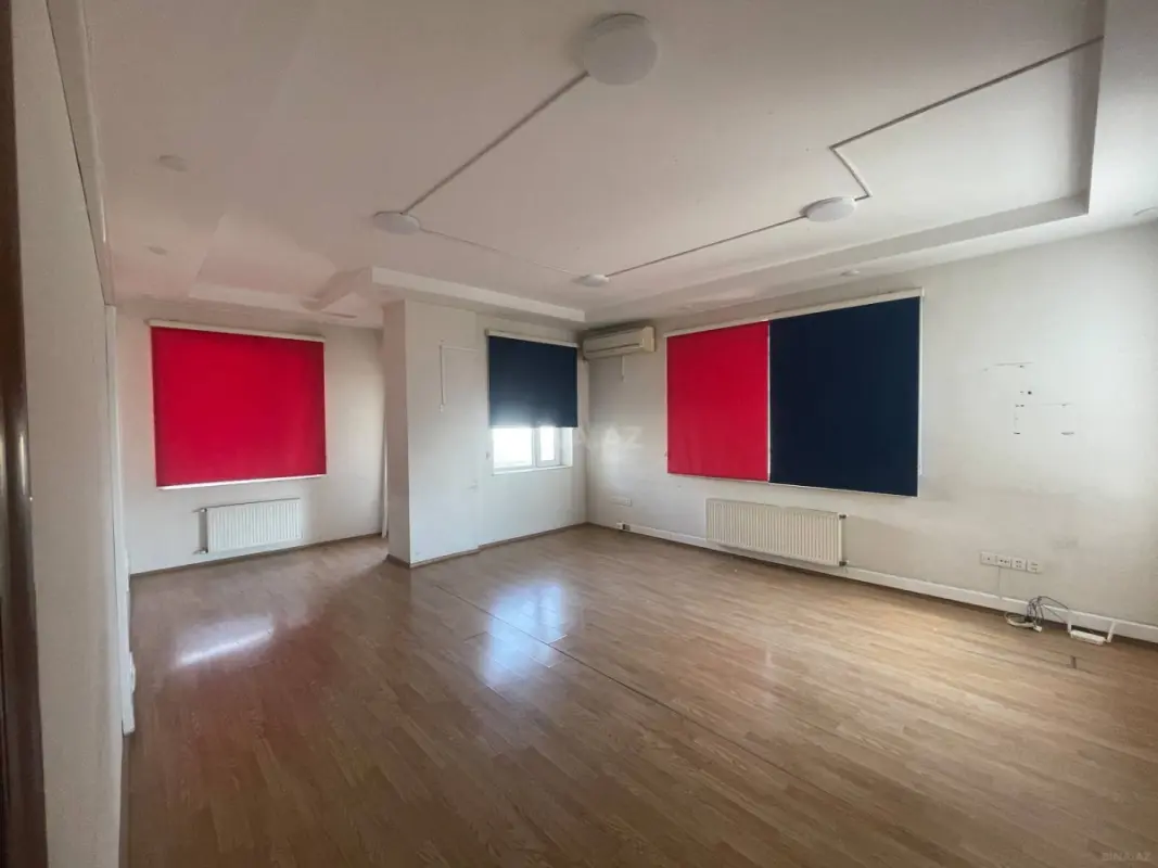 Kirayə verilir 4 otaqlı ofis 135 m²