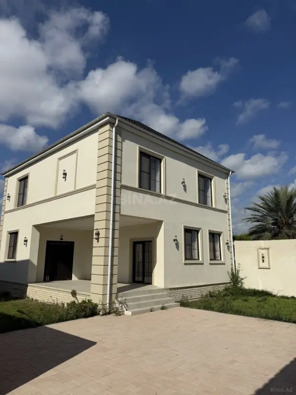 Satılır 5 otaqlı həyət evi 220 m²