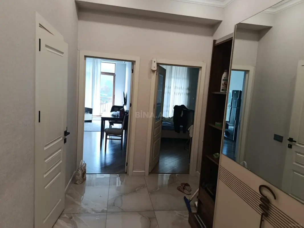 Kirayə verilir 2 otaqlı mənzil 72 m²