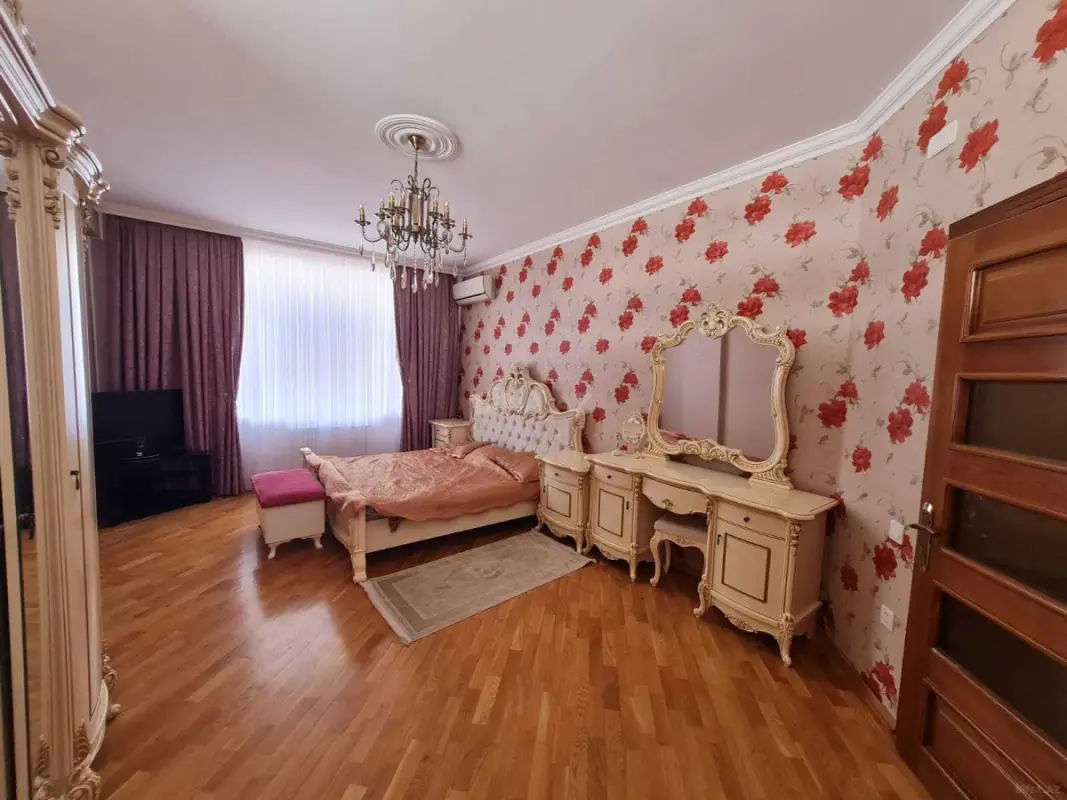 Kirayə verilir 3 otaqlı mənzil 105 m²