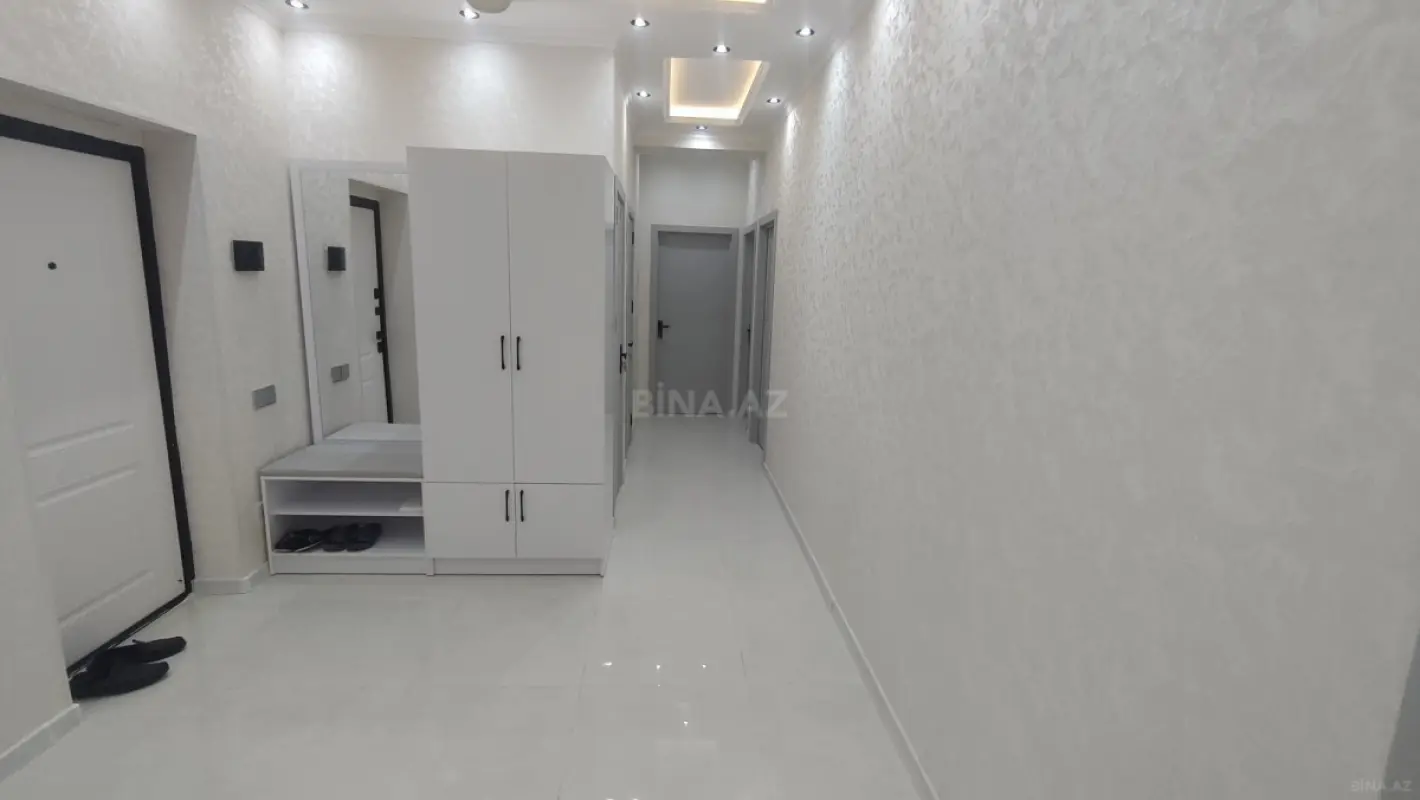 Satılır 3 otaqlı mənzil 105 m²