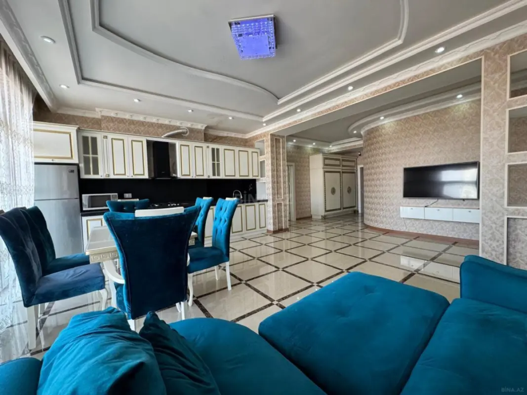 Kirayə verilir 3 otaqlı mənzil 152 m²