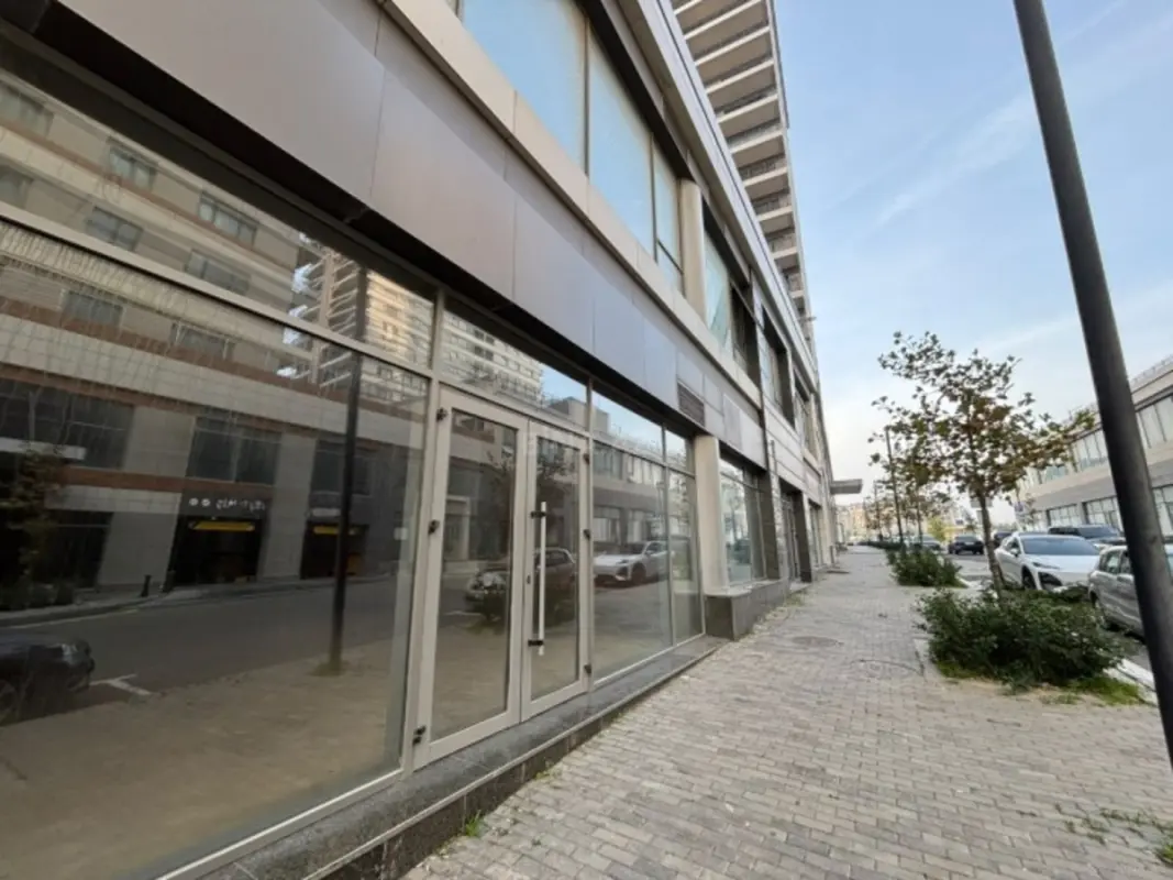 Kirayə verilir obyekt 167 m²
