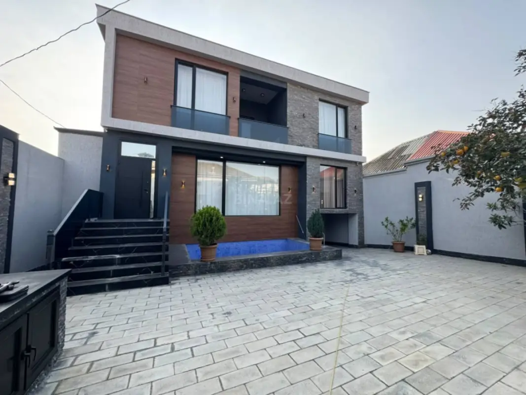Satılır 4 otaqlı həyət evi 250 m²