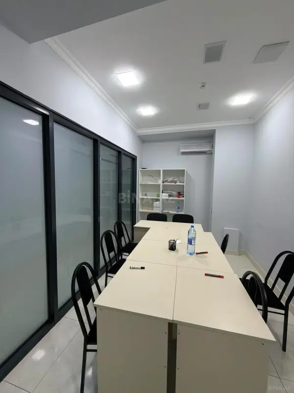 Kirayə verilir 1 otaqlı ofis 13 m²
