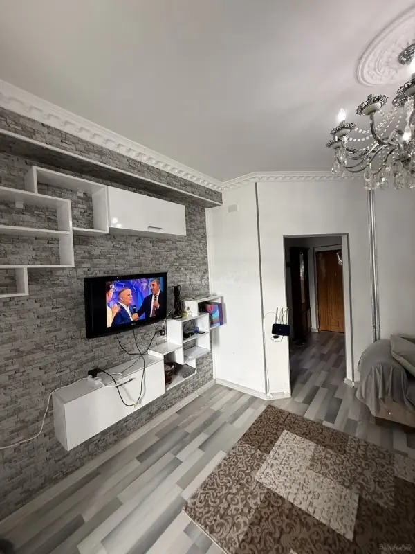 Satılır 2 otaqlı mənzil 62 m²