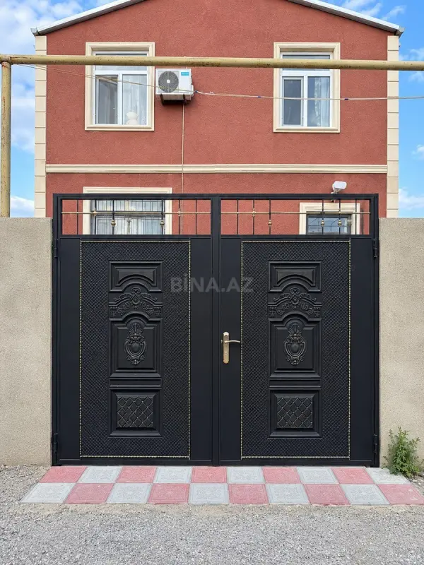 Satılır 4 otaqlı həyət evi 100 m²
