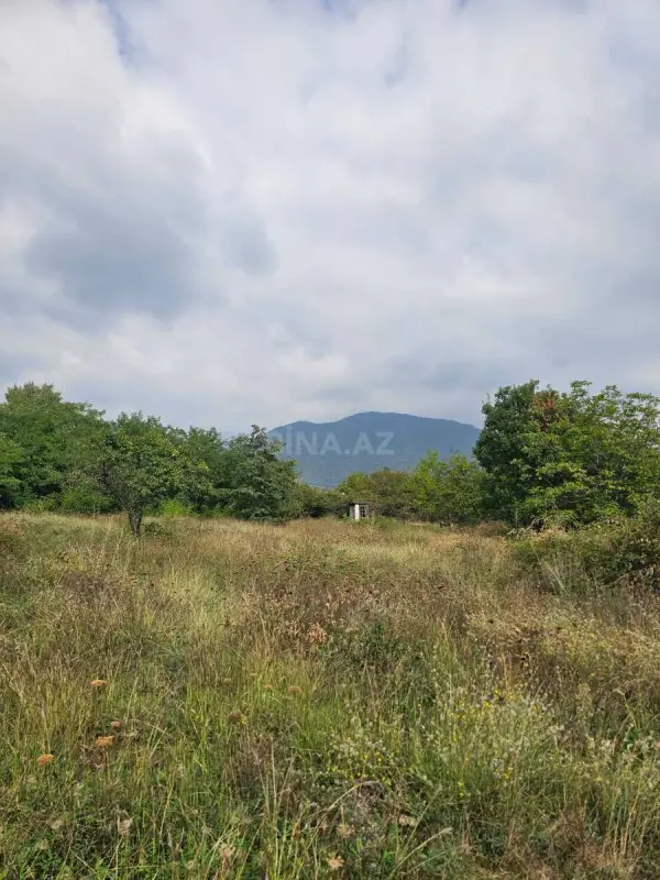 Satılır torpaq sahəsi 10 m²