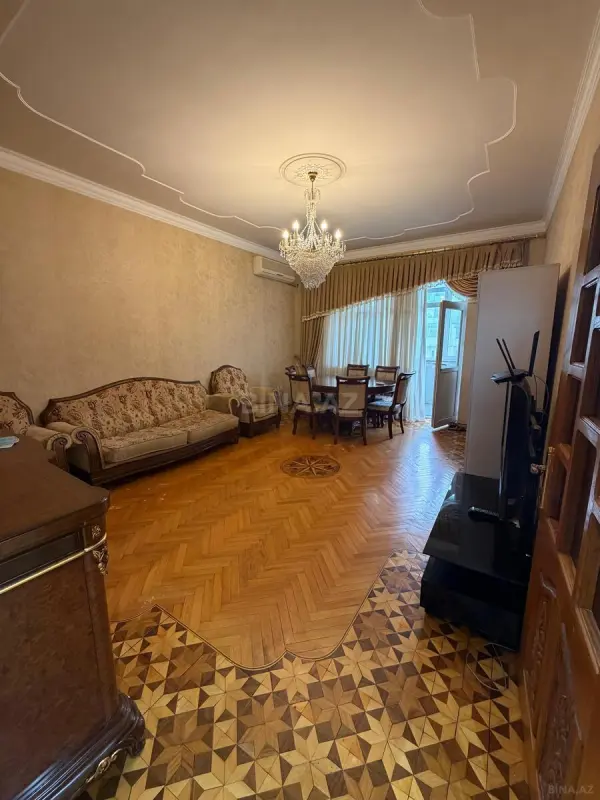 Satılır 3 otaqlı mənzil 110 m²
