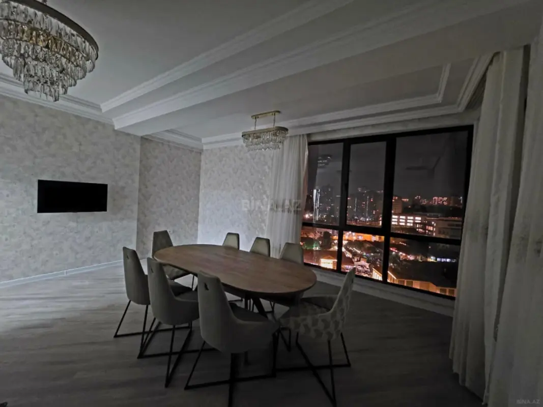 Kirayə verilir 3 otaqlı mənzil 140 m²
