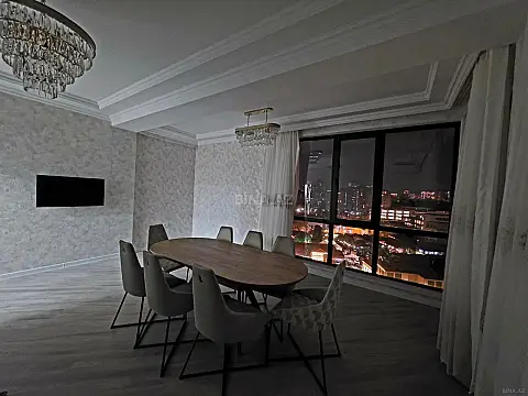 Kirayə verilir 3 otaqlı mənzil 140 m² — Bakı 3 otaq 140.00 m²