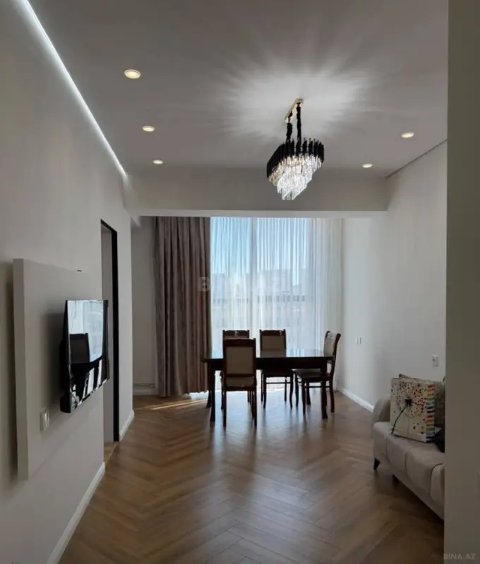 Kirayə verilir 2 otaqlı mənzil 80 m²