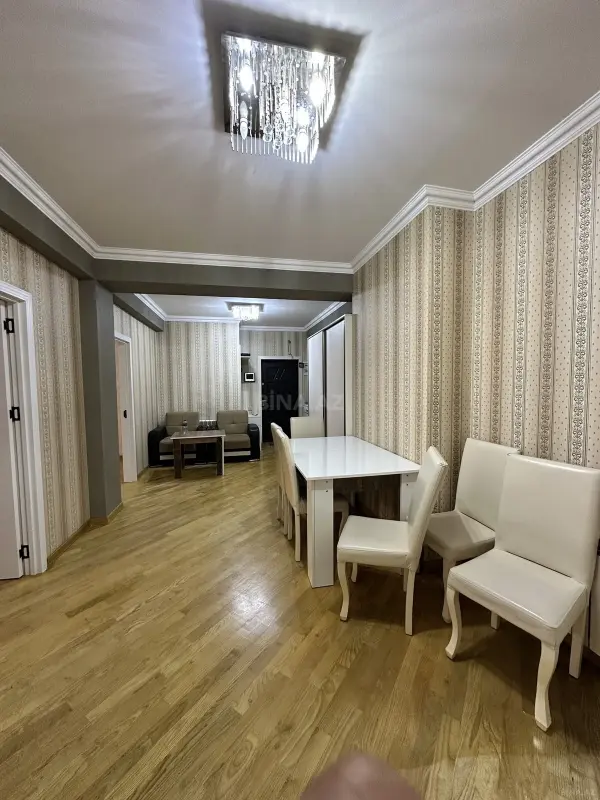Satılır 3 otaqlı mənzil 110 m²