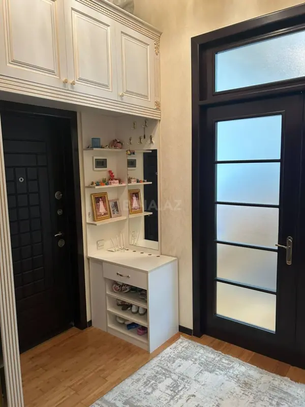 Satılır 2 otaqlı mənzil 66 m²