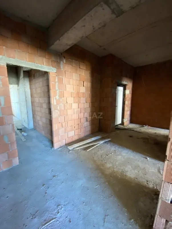 Satılır 3 otaqlı mənzil 155.5 m²