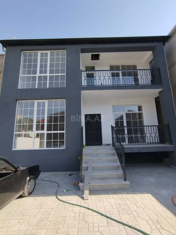 Satılır 5 otaqlı həyət evi 238 m²