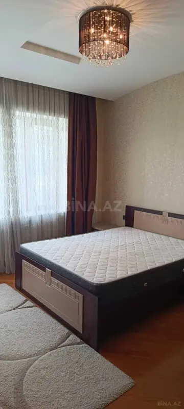 Kirayə verilir 3 otaqlı mənzil 160 m²