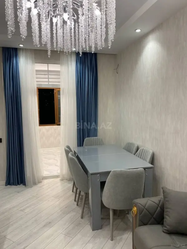 Kirayə verilir 4 otaqlı mənzil 100 m²