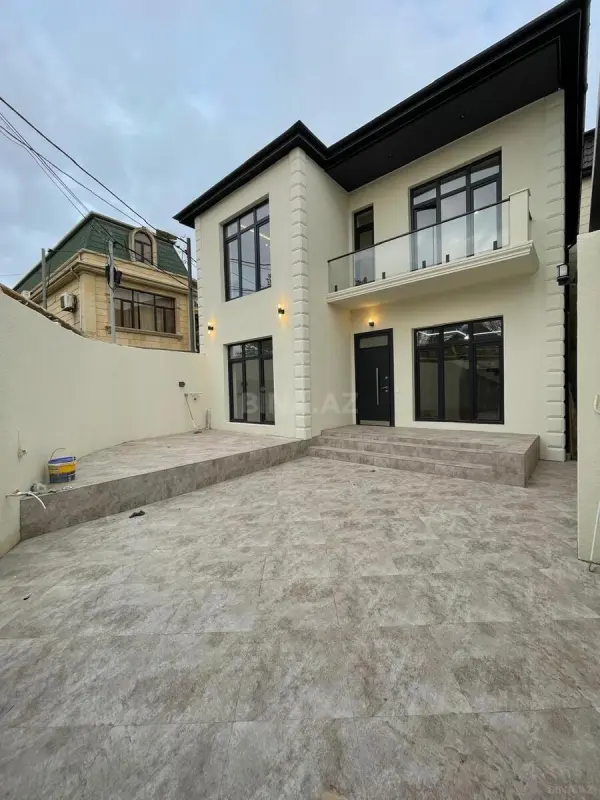 Satılır 4 otaqlı həyət evi 180 m²