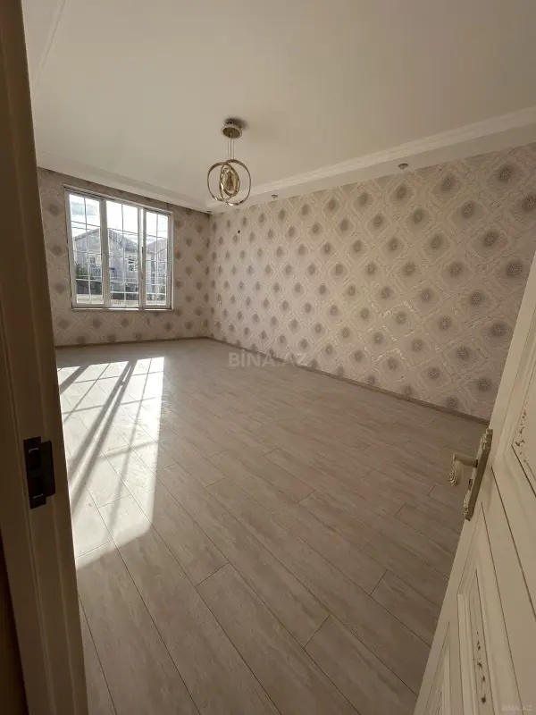 Satılır 4 otaqlı həyət evi 180 m²