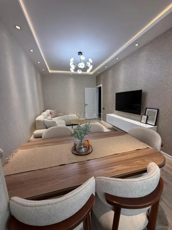 Satılır 4 otaqlı mənzil 110 m²