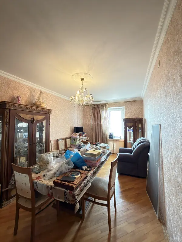 Satılır 4 otaqlı mənzil 110 m²