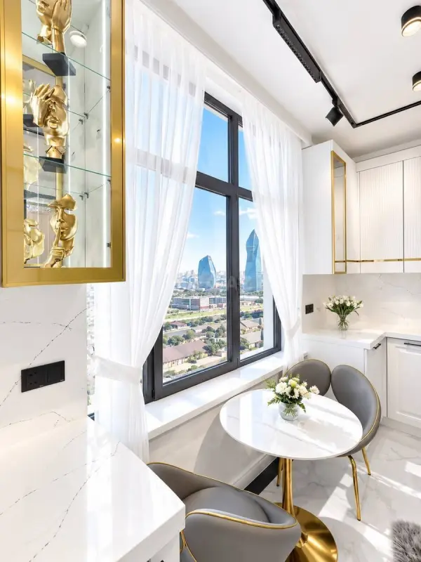 Satılır 3 otaqlı mənzil 105 m²