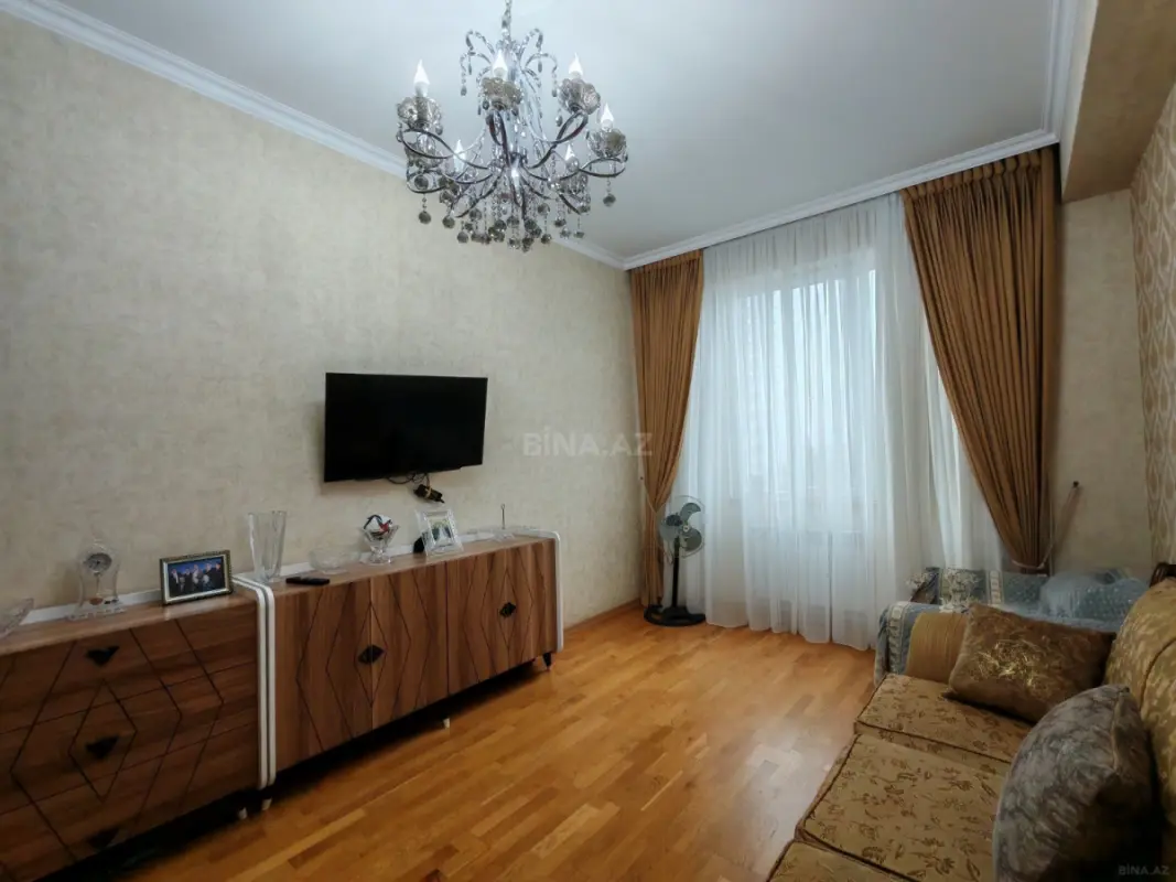 Satılır 2 otaqlı mənzil 70 m²