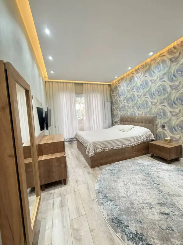 Satılır 4 otaqlı mənzil 100 m²