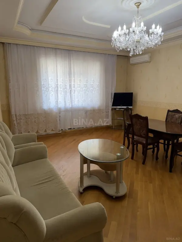 Kirayə verilir 3 otaqlı mənzil 165 m²