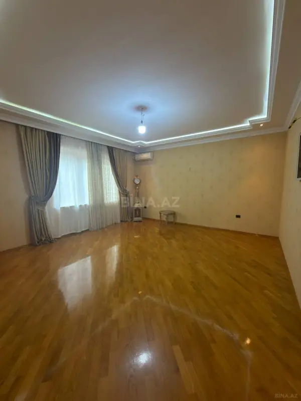 Satılır 3 otaqlı mənzil 128 m²