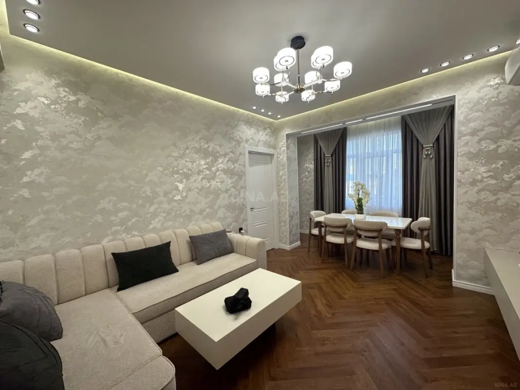 Satılır 2 otaqlı mənzil 61 m²