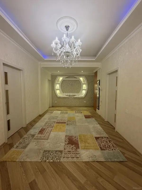 Satılır 3 otaqlı mənzil 83 m²