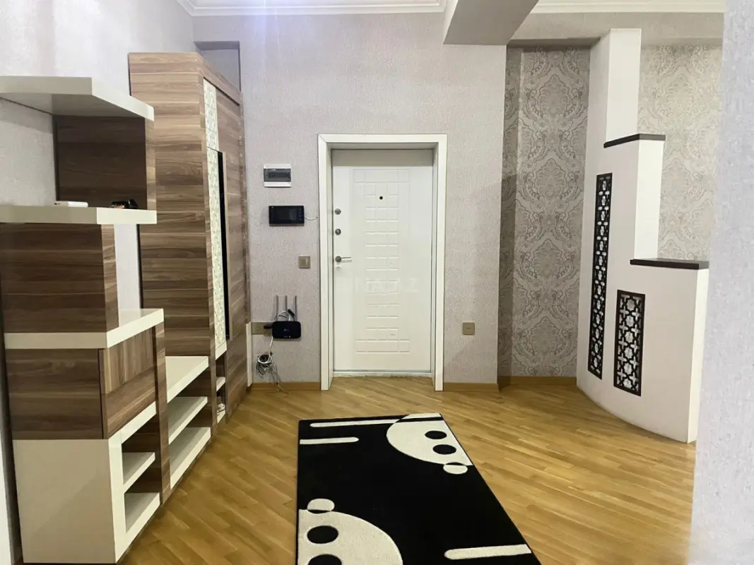 Satılır 3 otaqlı mənzil 110 m²