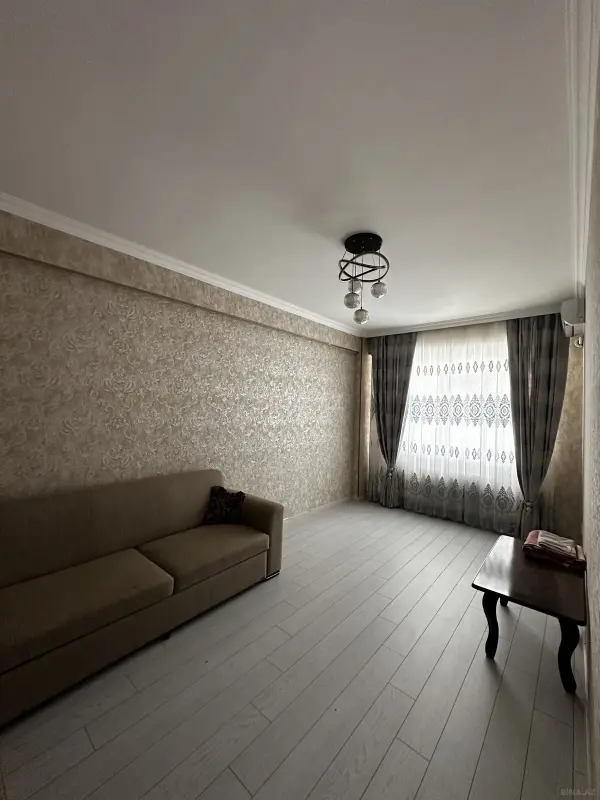 Satılır 2 otaqlı mənzil 70 m²