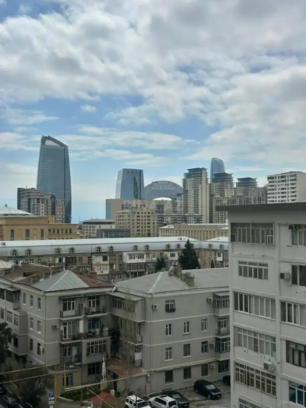 Kirayə verilir 2 otaqlı mənzil 80 m²