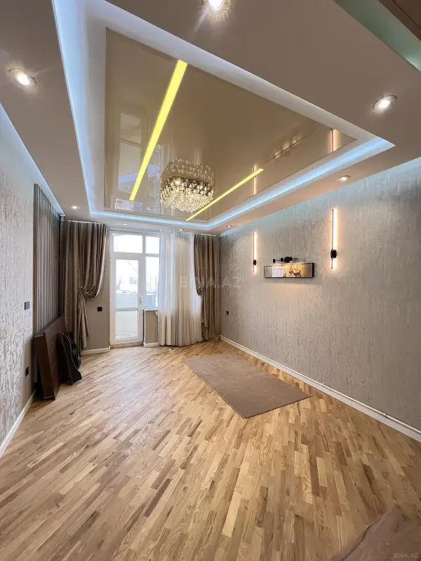 Satılır 3 otaqlı mənzil 105 m²
