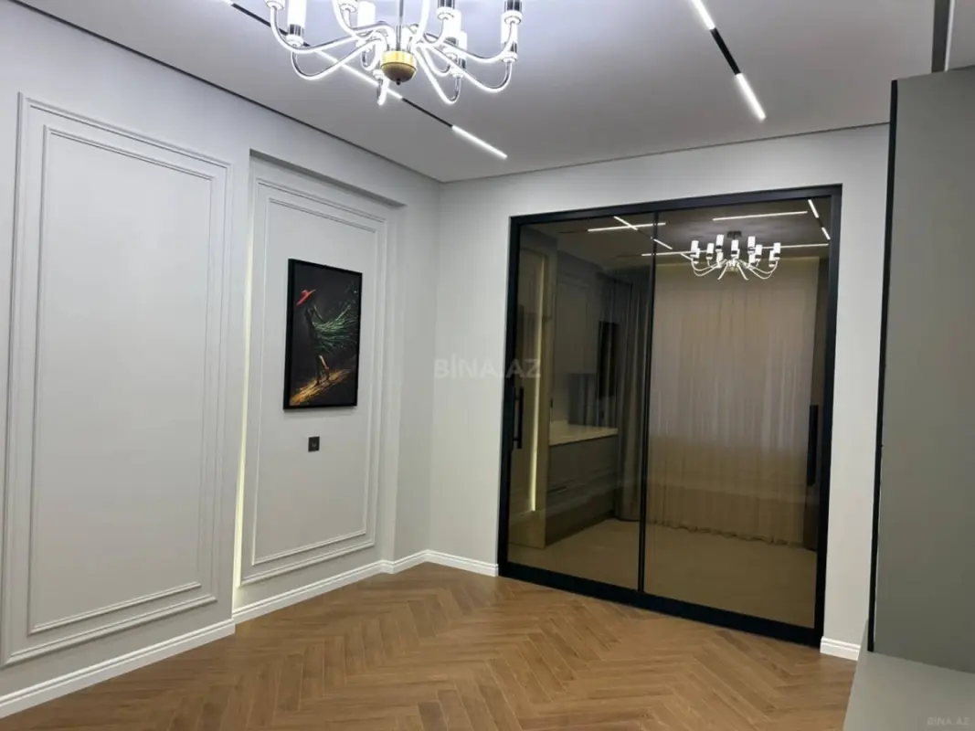 Satılır 2 otaqlı mənzil 68 m²