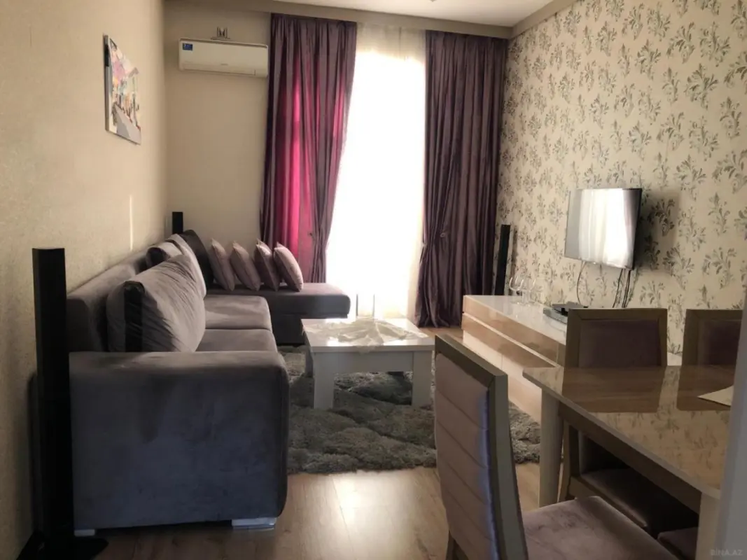 Kirayə verilir 2 otaqlı mənzil 75 m²
