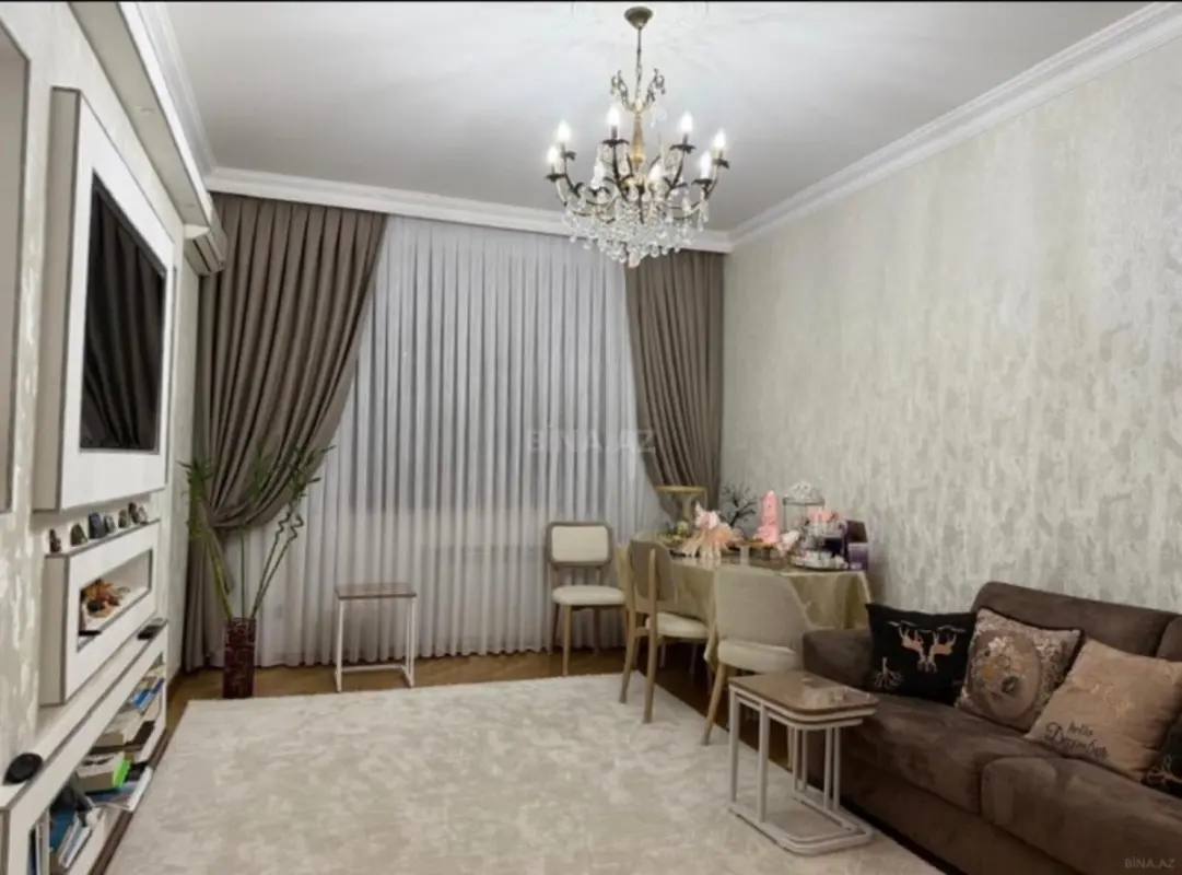 Kirayə verilir 2 otaqlı mənzil 80 m²