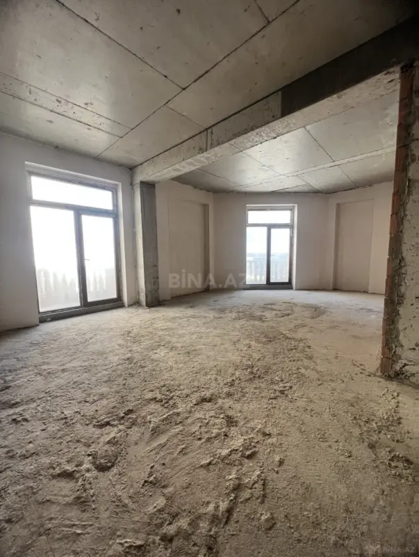 Satılır 3 otaqlı mənzil 109 m²