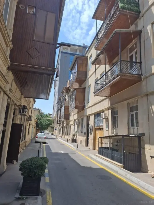 Kirayə verilir 3 otaqlı mənzil 130 m²