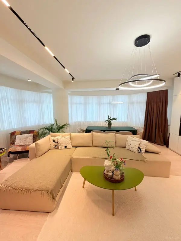 Satılır 3 otaqlı mənzil 135 m²