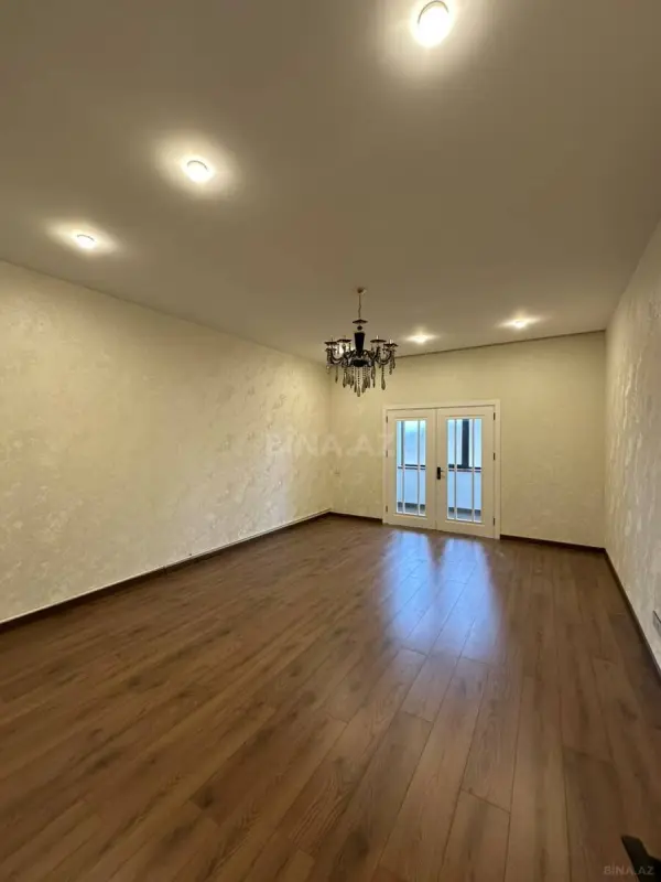Satılır 2 otaqlı mənzil 78 m²