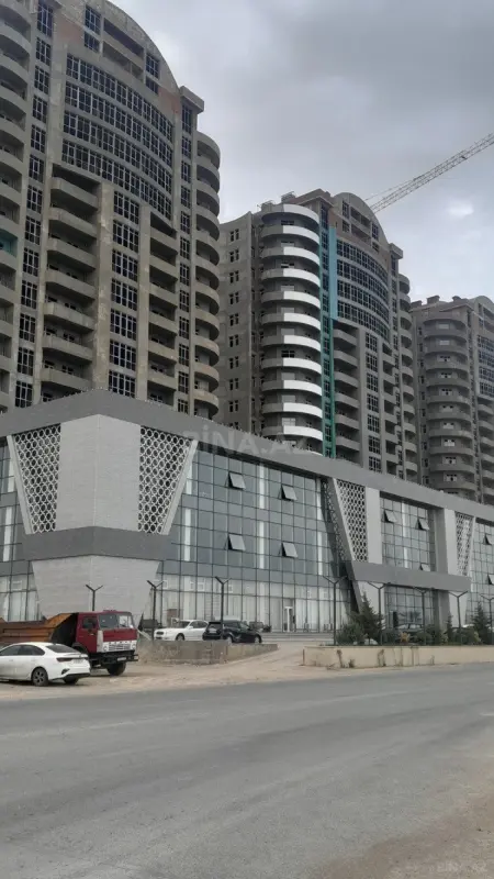Satılır 2 otaqlı mənzil 83.3 m²