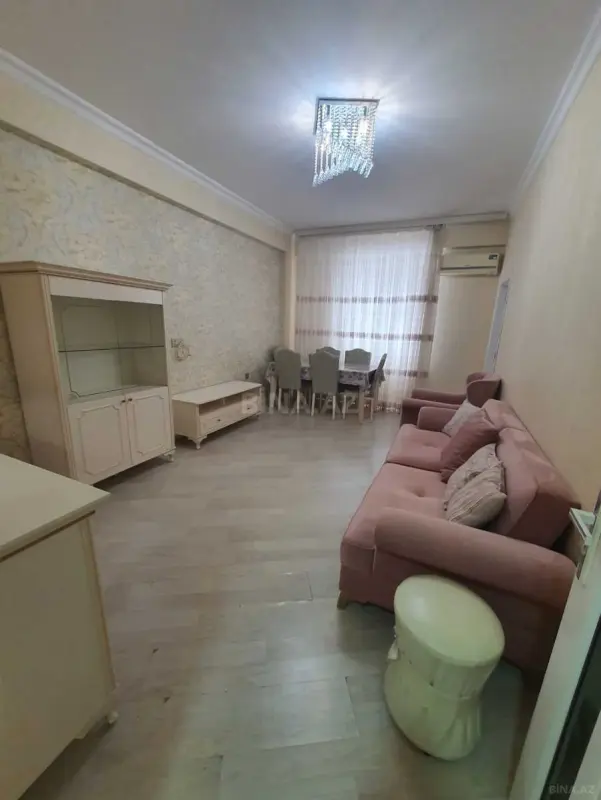 Satılır 1 otaqlı mənzil 56 m²