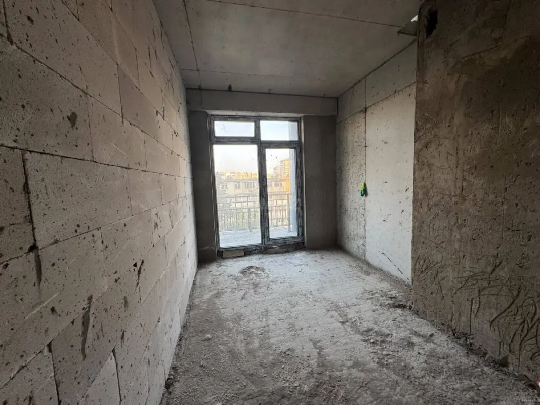Satılır 2 otaqlı mənzil 68 m²